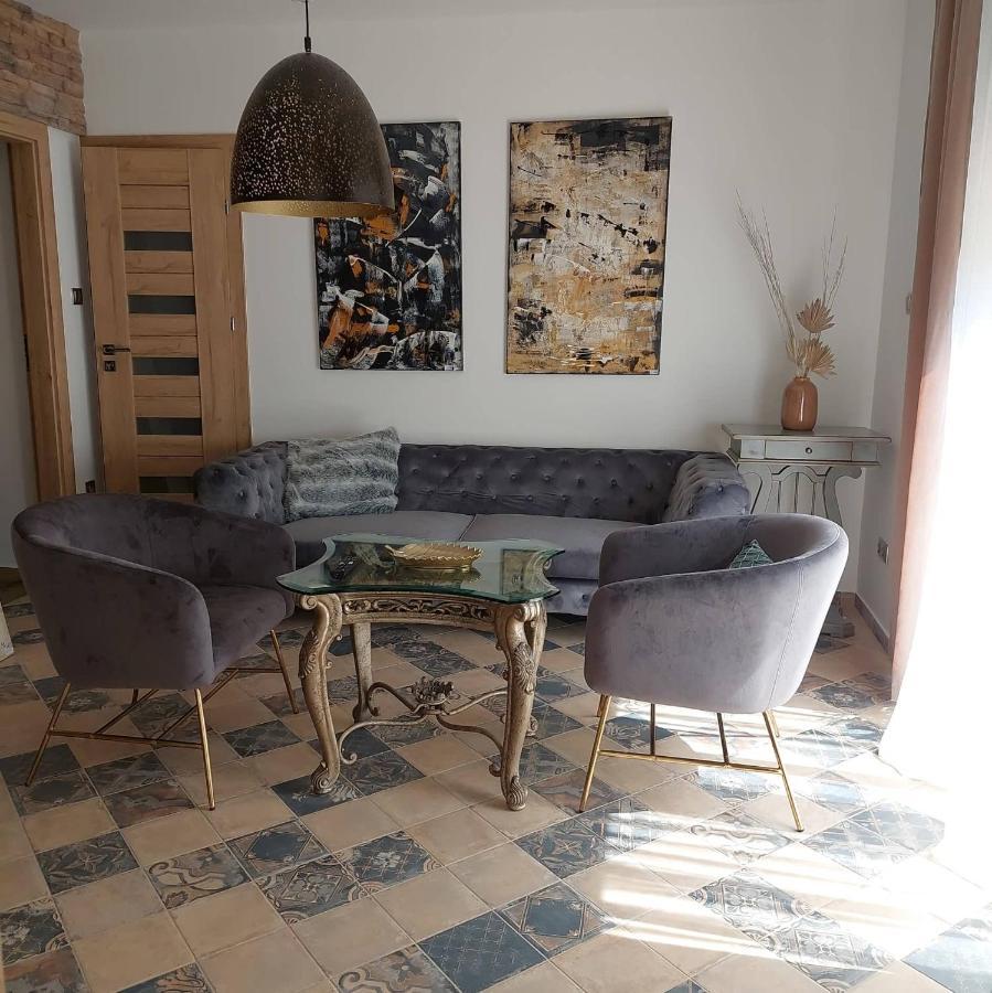 Dr Becsey Luxury Apartman Бекесксаба Екстериор снимка